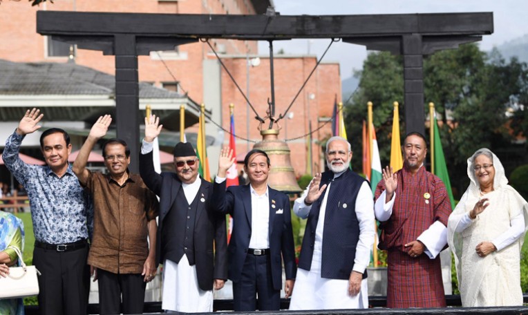 बिम्सटेक नेताओं के बीच नरेंद्र मोदी