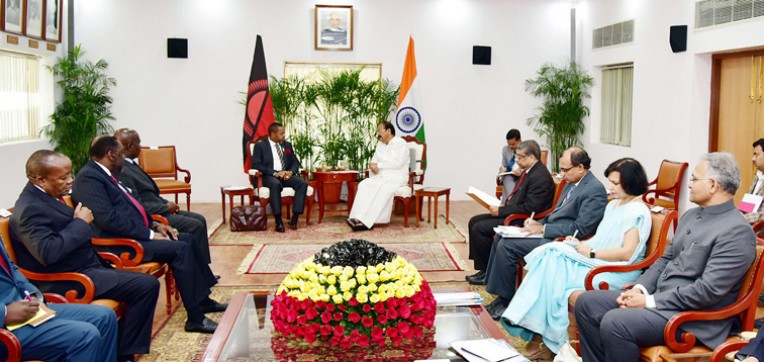 मालावी के उपराष्ट्रपति नायडू से मिले