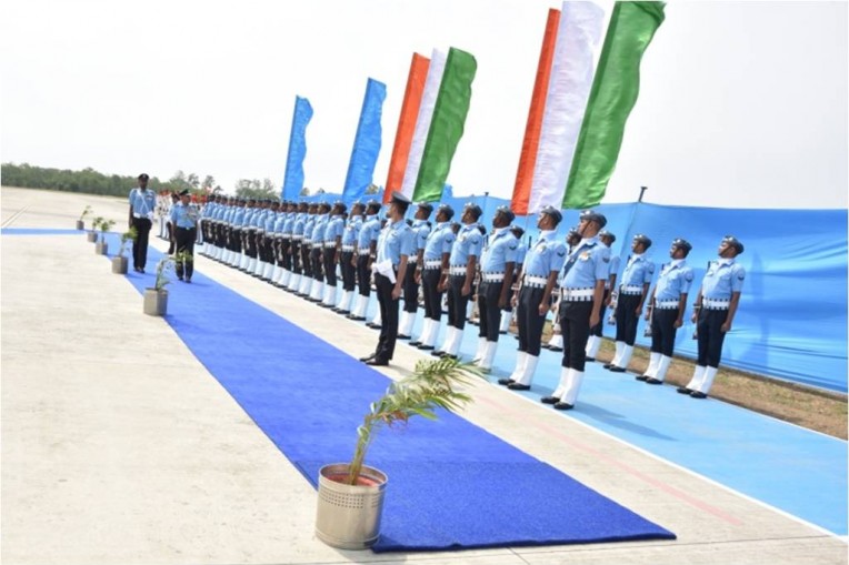 एयर मार्शल को गार्ड ऑफ ऑनर