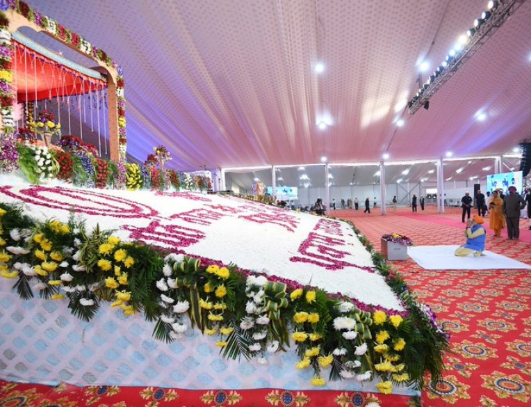 प्रकाश पर्व पर पीएम की शुभकामनाएं