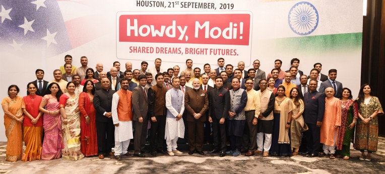 भारतीय समुदाय से मिले मोदी