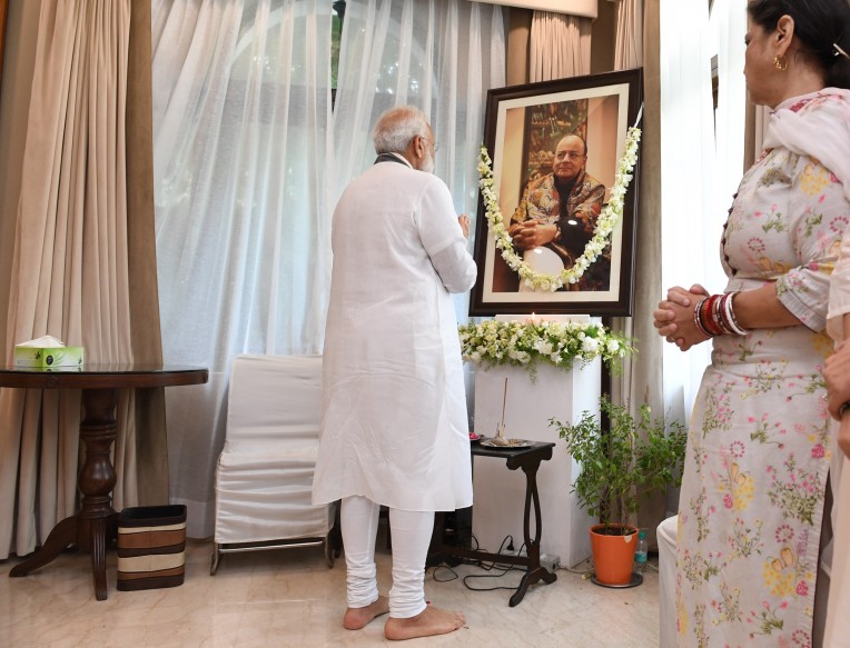 प्रधानमंत्री की अरुण जेटली को श्रद्धांजलि
