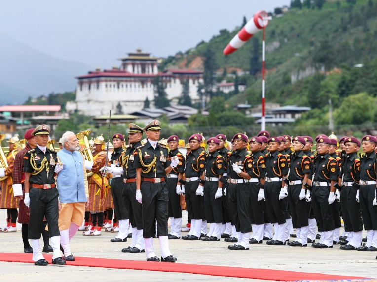 मोदी को भूटान में गार्ड ऑफ ऑनर