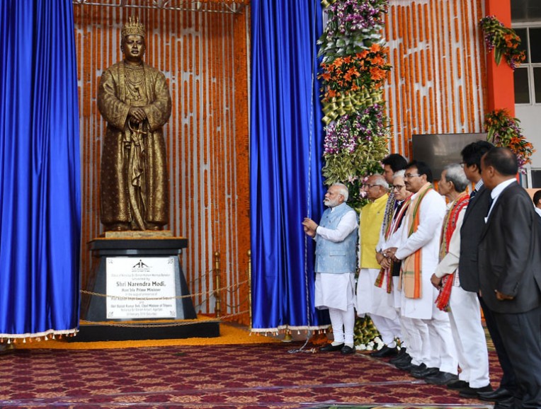 महाराजा बिक्रम की प्रतिमा