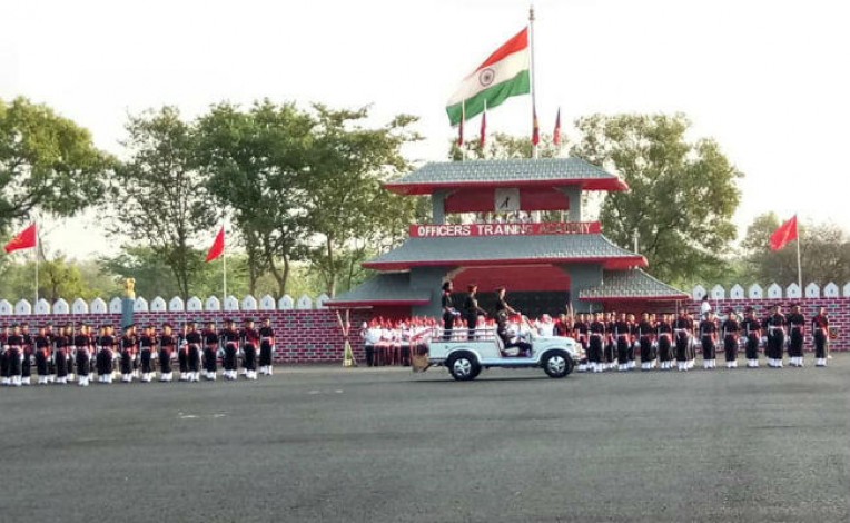 आफिसर्स ट्रेनिंग अकादमी गया में परेड