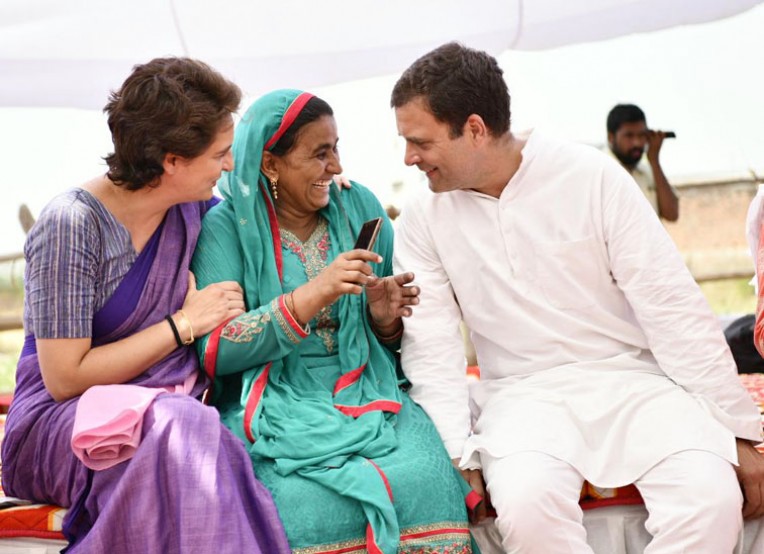 प्रियंका राहुल का अमेठी में चुनाव प्रचार