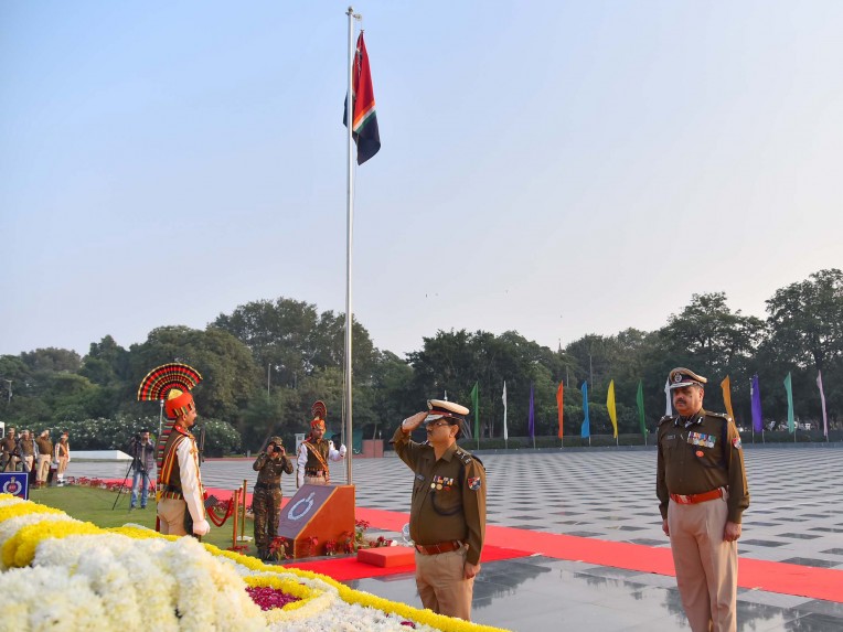 रेलवे सुरक्षा बल के शहीदों को श्रद्धांजलि