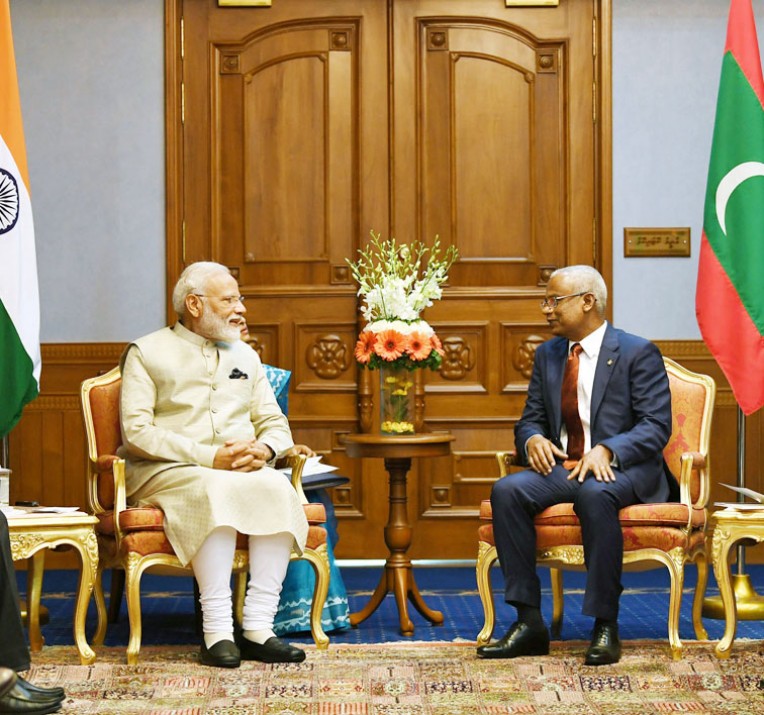 नरेंद्र मोदी राष्ट्रपति इब्राहिम से मिले