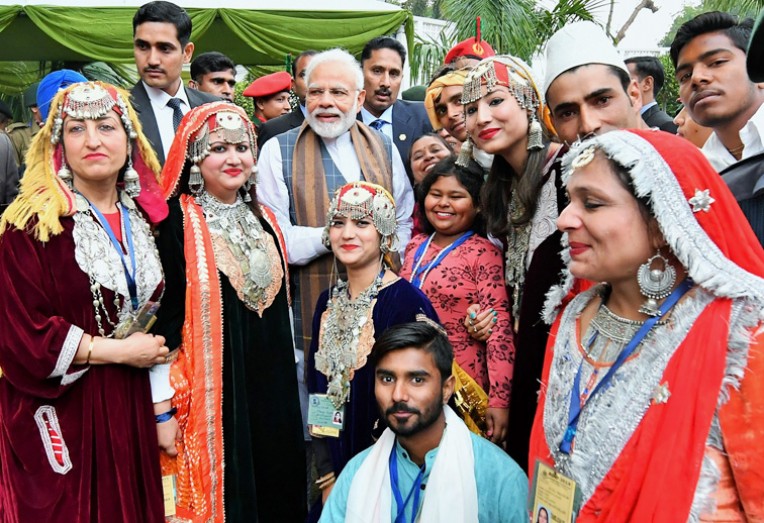 प्रधानमंत्री निवास पर गणतंत्र का रंग