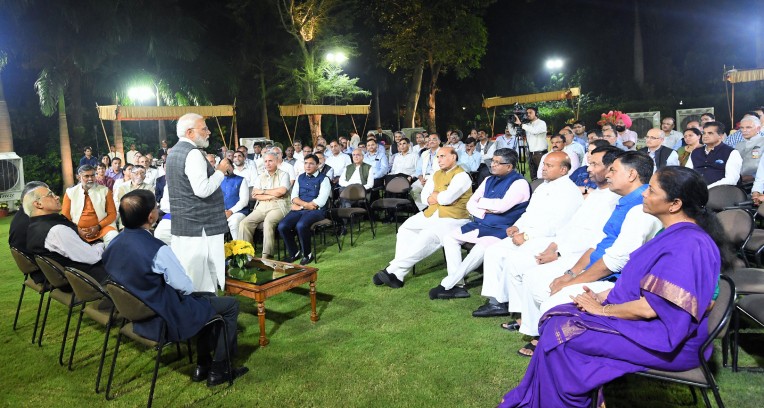 प्रधान सचिव नृपेंद्र मिश्रा को विदाई