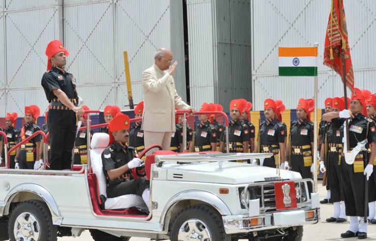 राष्ट्रपति को गार्ड ऑफ ऑनर