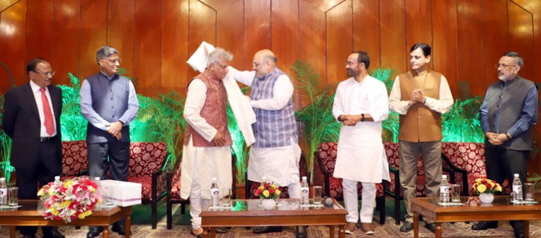आईबी एवं रॉ अ‌फसरों का सम्मान