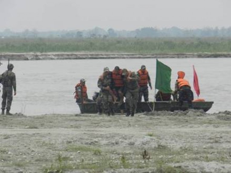 सेना का असम में बाढ़ से राहत बचाव जारी