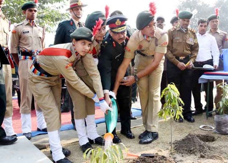 एनसीसी के महानिदेशक ने किया वृक्षारोपण