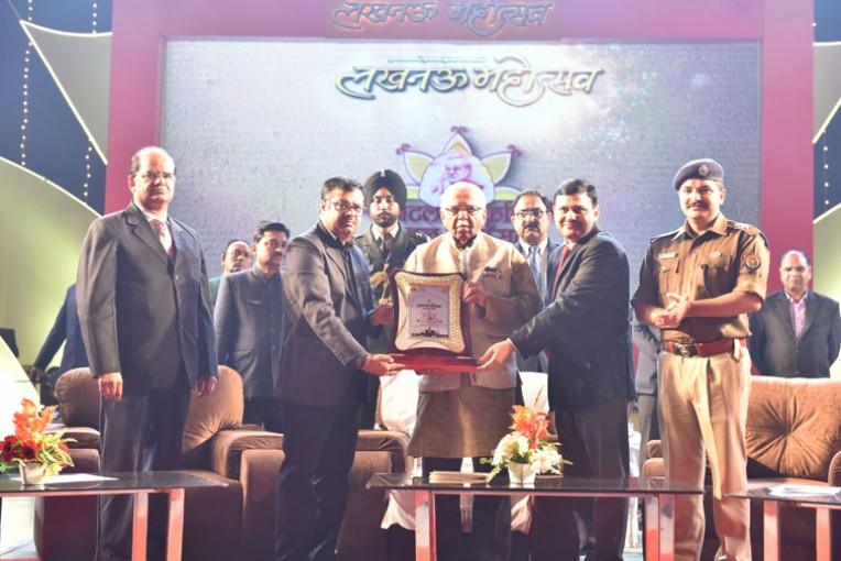 राज्यपाल ने किया सम्मानित