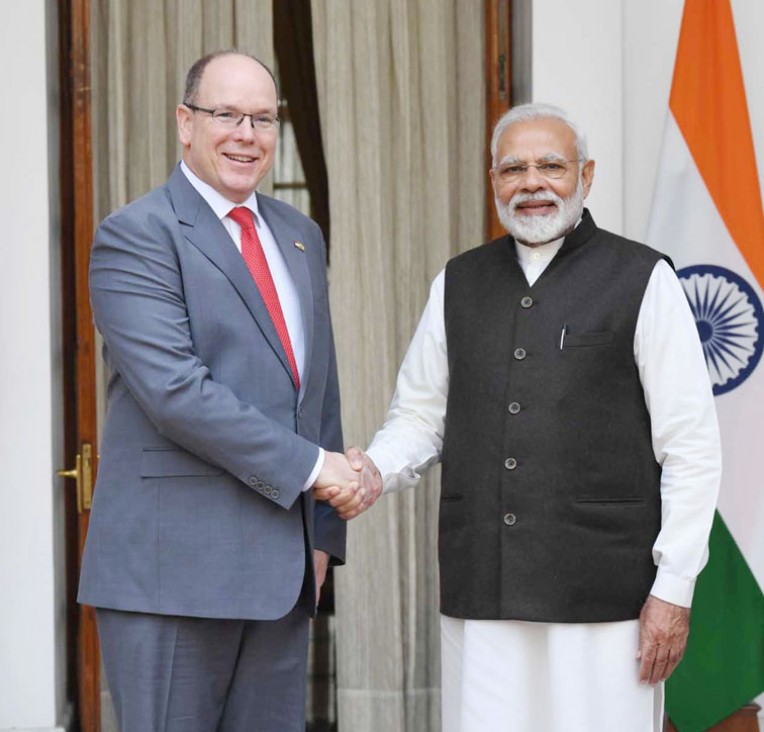प्रिंस अल्बर्ट नरेंद्र मोदी से मिले