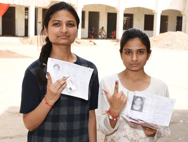पहलीबार मतदान करने वाले मतदाता