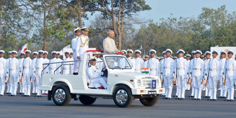 गार्ड ऑफ़ ऑनर का निरीक्षण
