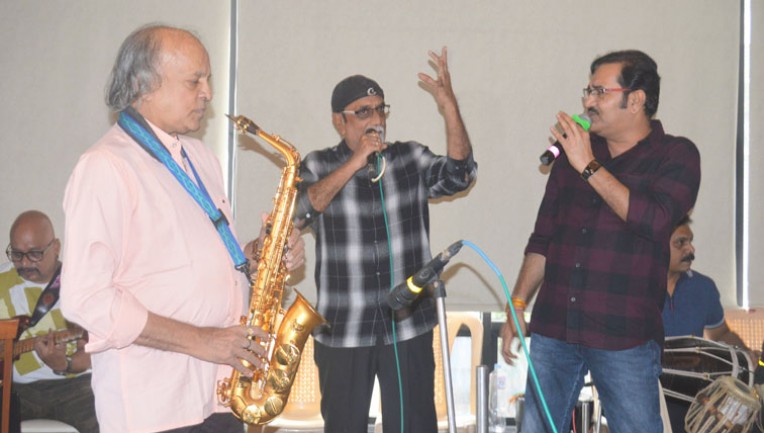 लाइव शो फॉरेव्हर रफी