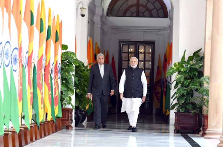 श्रीलंकाई प्रधानमंत्री और मोदी की भेंट