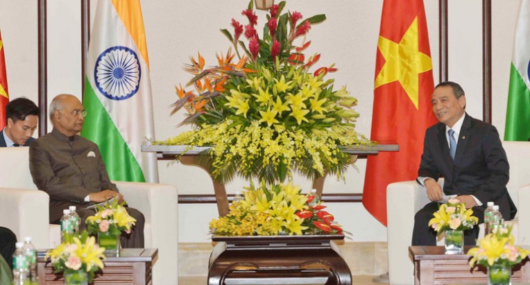 राष्ट्रपति की ट्रूंग क्वांग नाघिया से भेंट