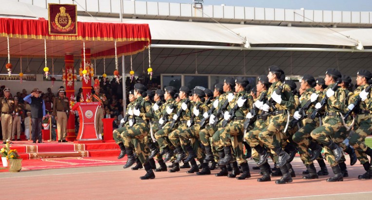 रिजिजू ने ली मार्च पास्ट की सलामी