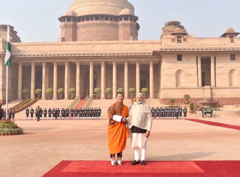 राष्ट्रपति भवन में शेरिंग व मोदी