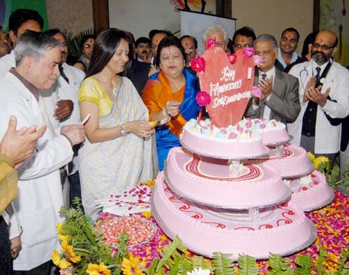 सहारा हॉस्पिटल वर्षगांठ-sahara hospital anniversary